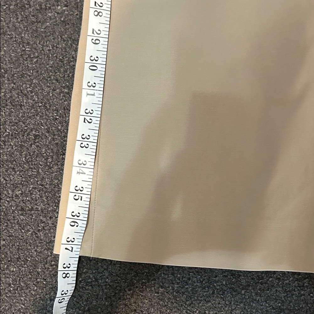 GAP Women's Khaki Chinos - Picture 2 of 12